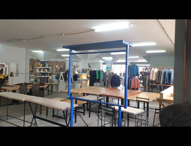 800M² SHOWROOM TO LET IN WOODSTOCK