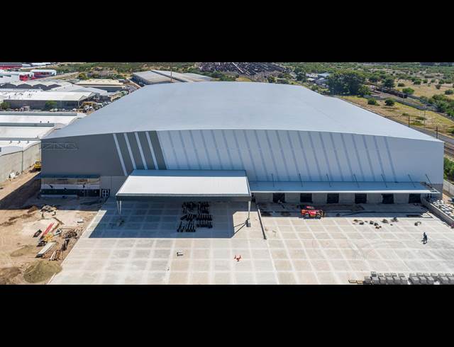 17,600M² WAREHOUSE TO LET IN PAROW INDUSTRIAL