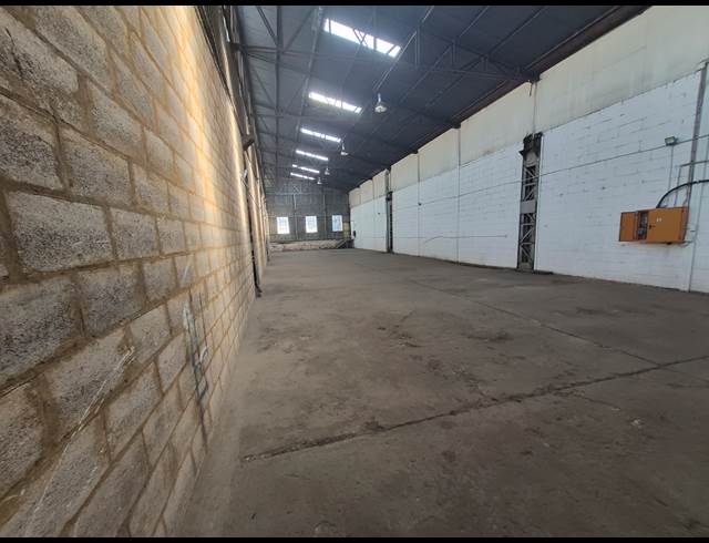 390M² MINI FACTORY TO LET IN HERIOTDALE