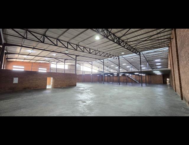 2,848M² WAREHOUSE TO LET IN ORMONDE