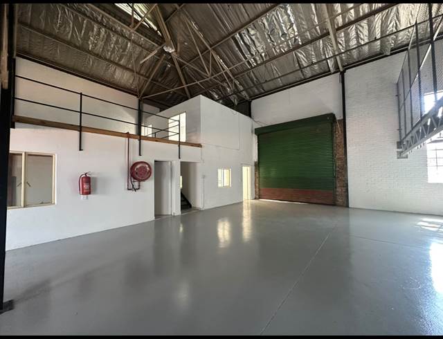 229M² WAREHOUSE TO LET IN HALFWAY HOUSE