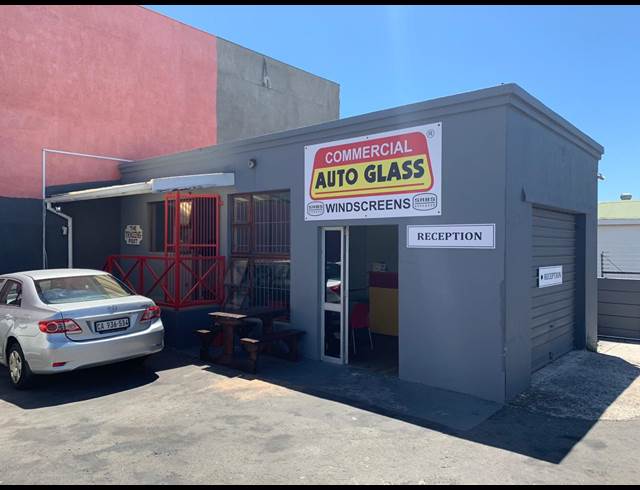 665M² SHOWROOM TO LET IN WOODSTOCK
