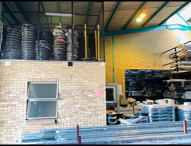 1,037M² WAREHOUSE TO LET IN HENNOPSPARK