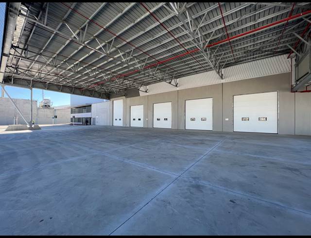 17,600M² WAREHOUSE TO LET IN PAROW INDUSTRIAL