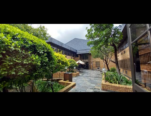 105M² OFFICE TO LET IN LONEHILL