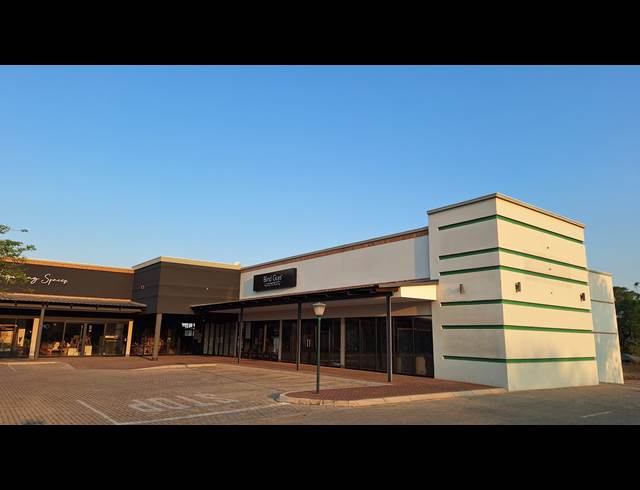 214M² RETAIL TO LET IN RIVERSIDE PARK