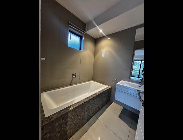 2 BEDROOM APARTMENT TO LET IN PARKMORE