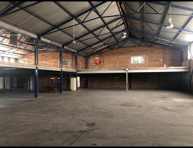 2,800M² WORKSHOP TO LET IN SEBENZA