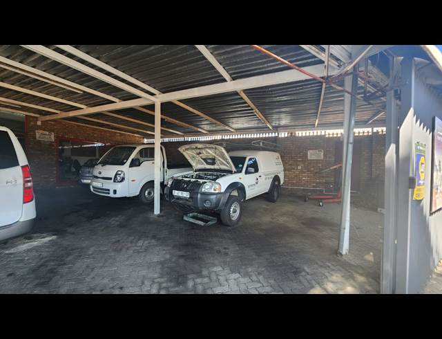 620M² WAREHOUSE TO LET IN CAPITAL PARK