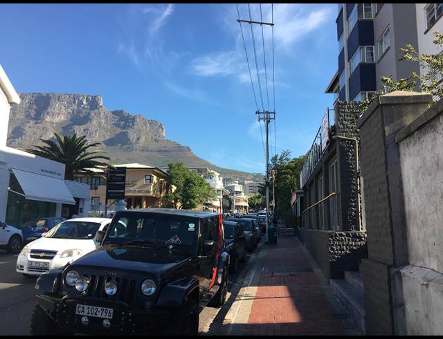 230M² BUILDING TO LET IN GARDENS