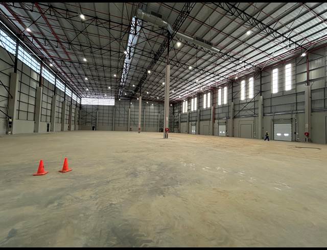 7,282M² WAREHOUSE TO LET IN JET PARK