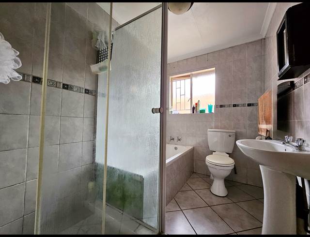 3 bed property to rent in TERENURE