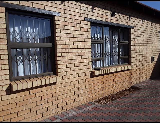 1 bed property to rent in DEVLAND