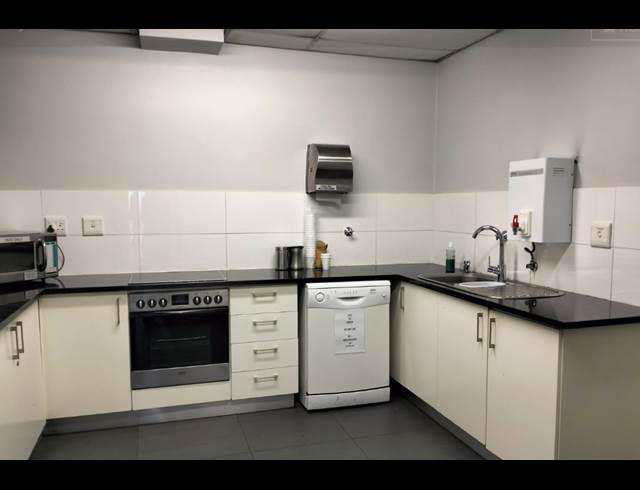 7,143M² OFFICE TO LET IN TOWNSEND ESTATE