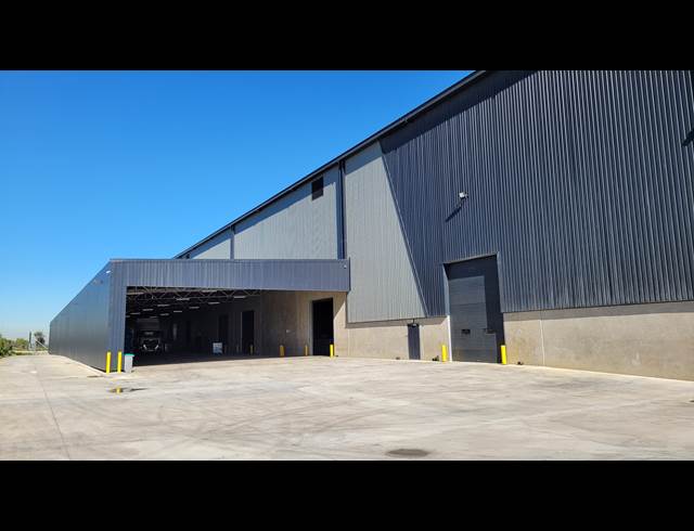 3,851M² WAREHOUSE TO LET IN ATLANTIC HILLS
