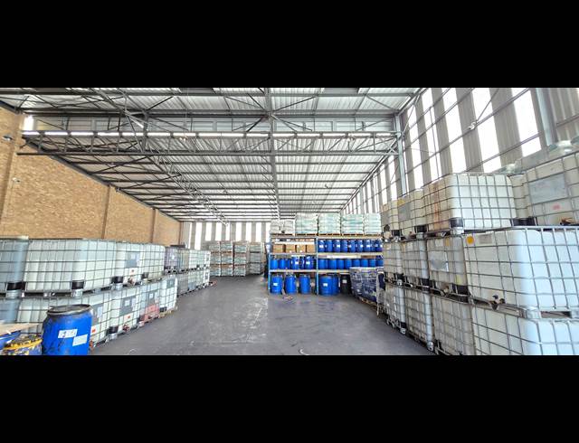 1,115M² WAREHOUSE TO LET IN KYA SANDS