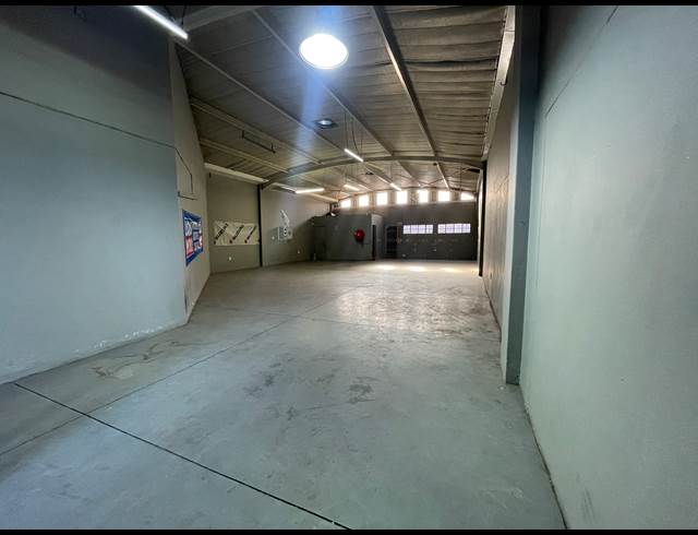 170M² BUSINESS TO LET IN HUGHES