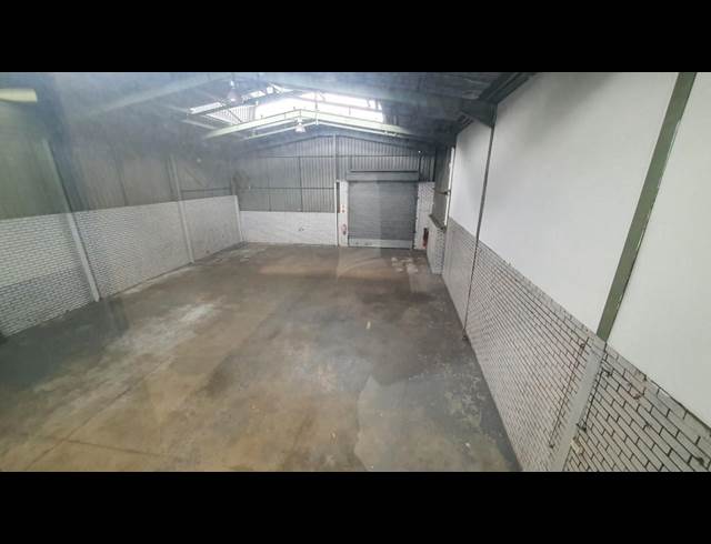 407M² WAREHOUSE TO LET IN JET PARK