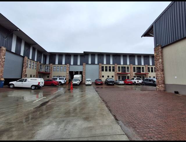 350M² WAREHOUSE TO LET IN WYCHWOOD