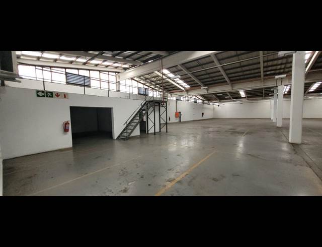 2,597M² WAREHOUSE TO LET IN NEW GERMANY