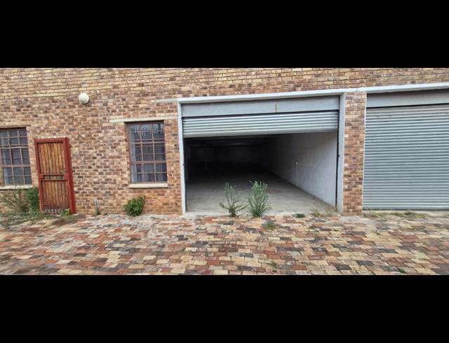 415M² WAREHOUSE TO LET IN TROYEVILLE
