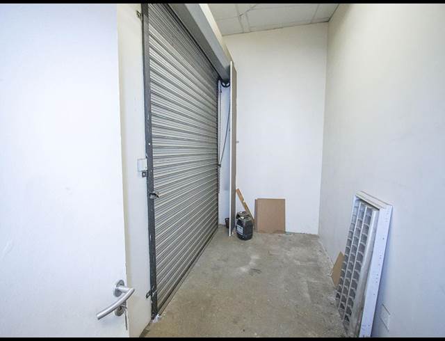640M² SHOWROOM TO LET IN KRAMERVILLE