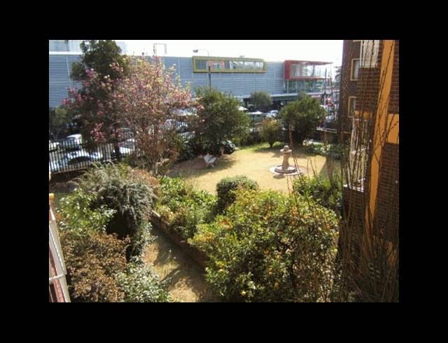 1 bedroom second floor flat, no parking. close to shops etc