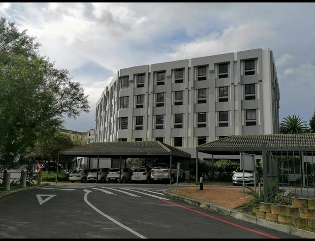 170M² BUILDING TO LET IN TYGER VALLEY