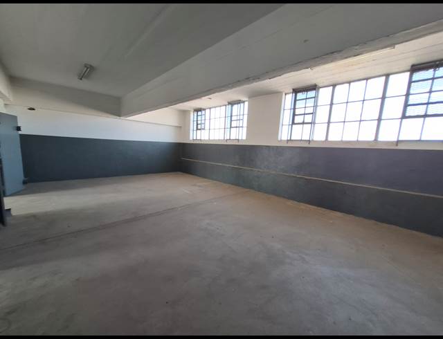 550M² WAREHOUSE TO LET IN DENVER