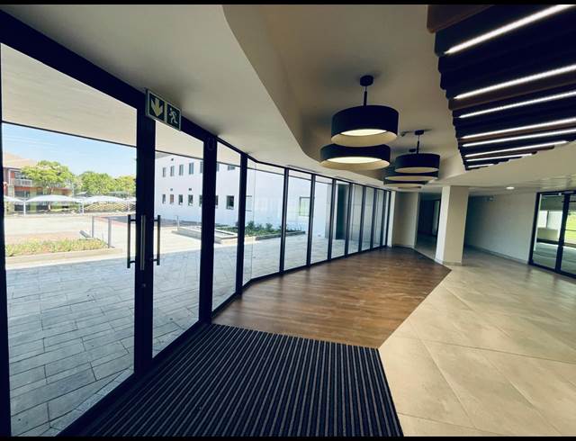 565M² OFFICE TO LET IN VORNA VALLEY