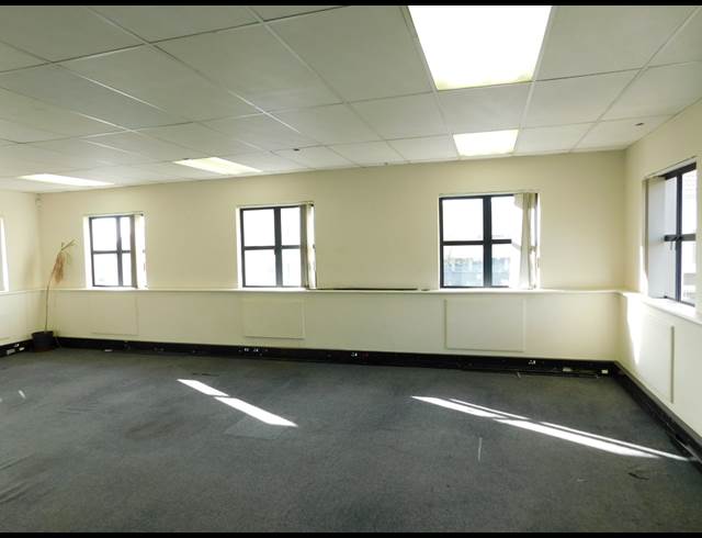 119M² OFFICE TO LET IN FERNDALE