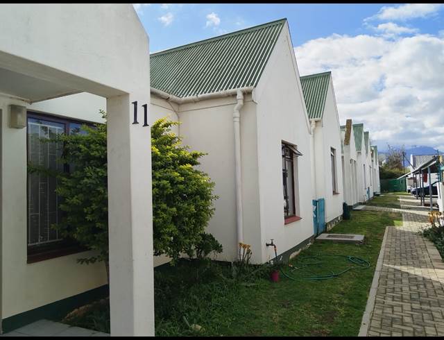 2 bed property to rent in WORCESTER CENTRAL