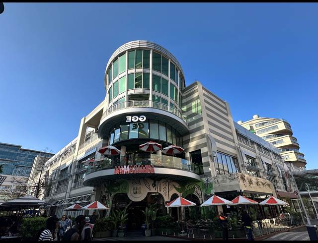 1,305M² OFFICE TO LET IN ROSEBANK