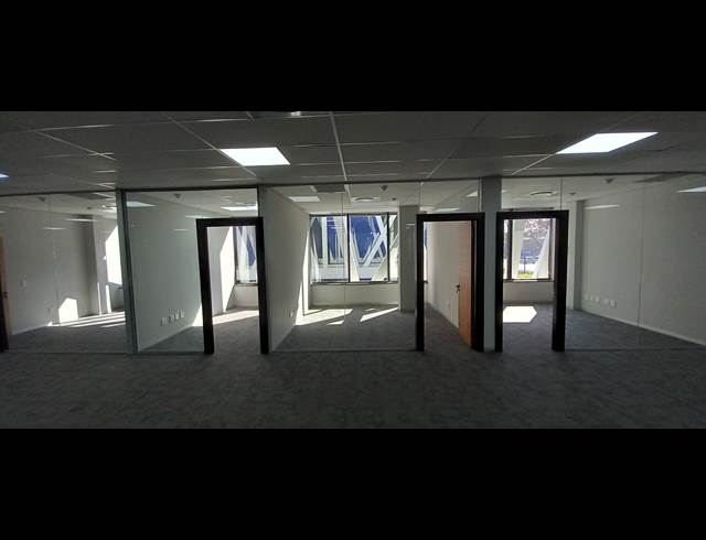412M² OFFICE TO LET IN BRYANSTON