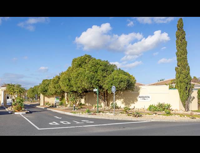3 BEDROOM GATED ESTATE TO LET IN SUNNINGDALE