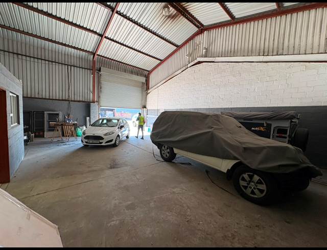 152M² WAREHOUSE TO LET IN BROADLANDS PARK