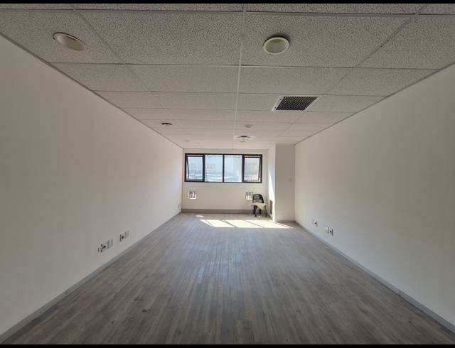 118M² OFFICE TO LET IN DUNKELD