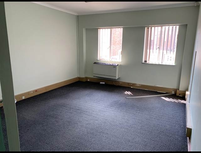 1,177M² OFFICE TO LET IN SPARTAN