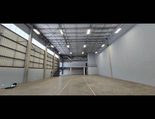 2,244M² WAREHOUSE TO LET IN LANSERIA