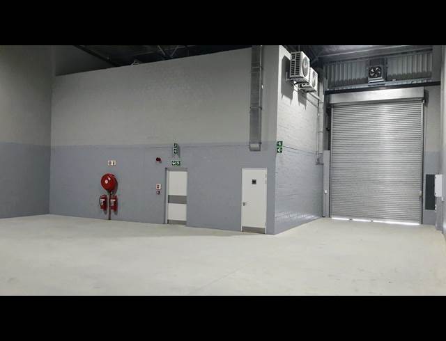332M² WAREHOUSE TO LET IN KRAAIFONTEIN INDUSTRIA