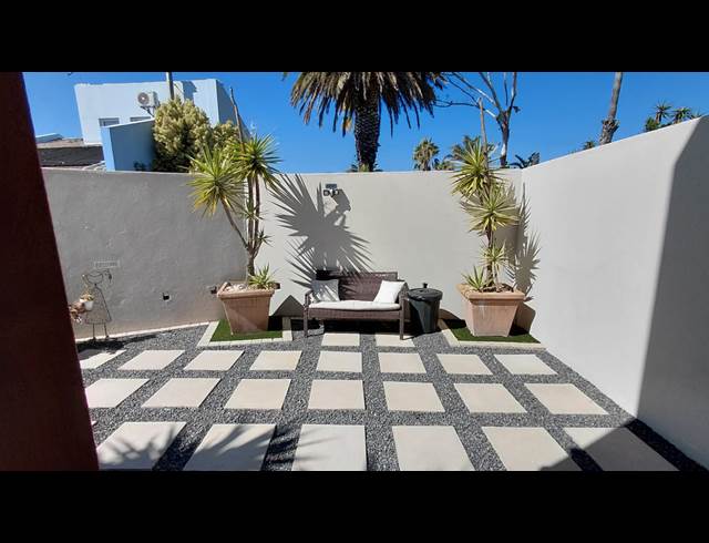 3 BEDROOM APARTMENT TO LET IN BLOUBERG RISE
