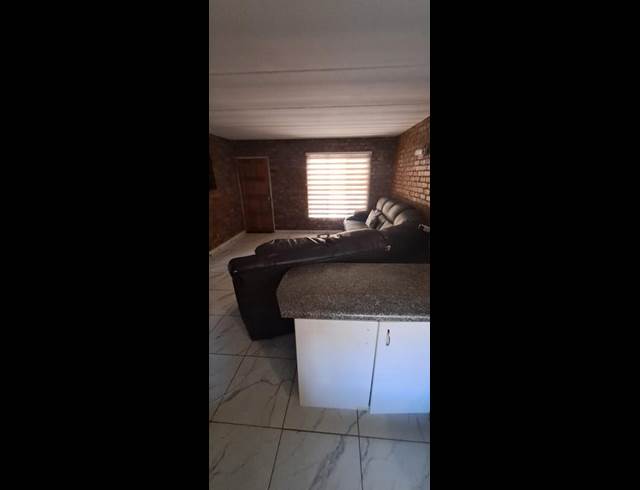 2 BEDROOM PROPERTY TO RENT IN ELSPARK