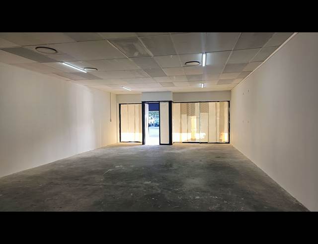 103M² RETAIL TO LET IN MEADOWRIDGE