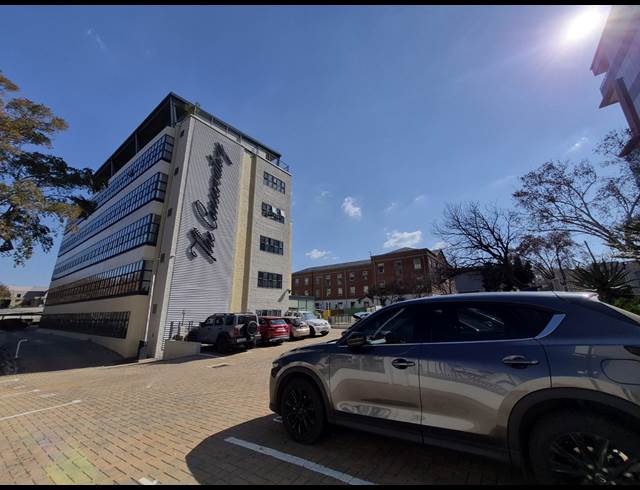 744M² OFFICE TO LET IN ROSEBANK