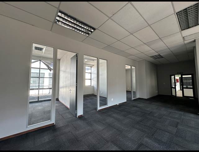 133M² OFFICE TO LET IN HIGHVELD TECHNOPARK