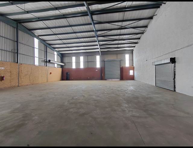 381M² WAREHOUSE TO LET IN CLAYVILLE