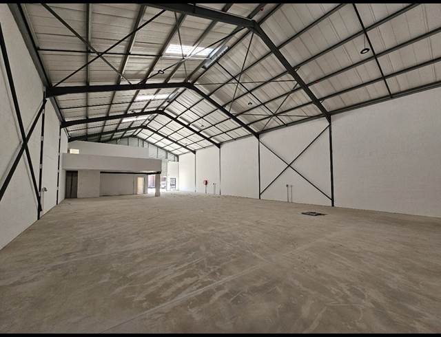 1,054M² WAREHOUSE TO LET IN KILLARNEY GARDENS