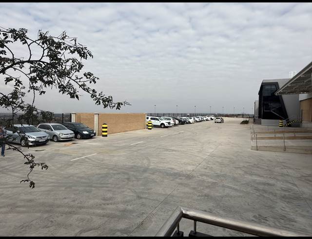 8,320M² WAREHOUSE TO LET IN AIRPORT PARK