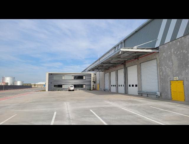3,503M² WAREHOUSE TO LET IN BLACKHEATH INDUSTRIAL