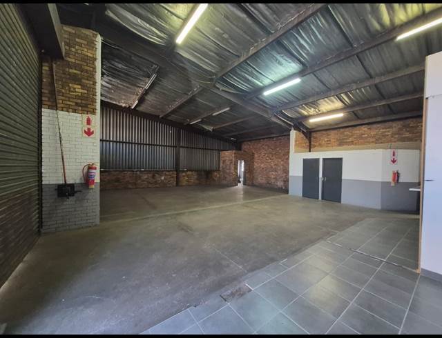 220M² WAREHOUSE TO LET IN ALRODE SOUTH